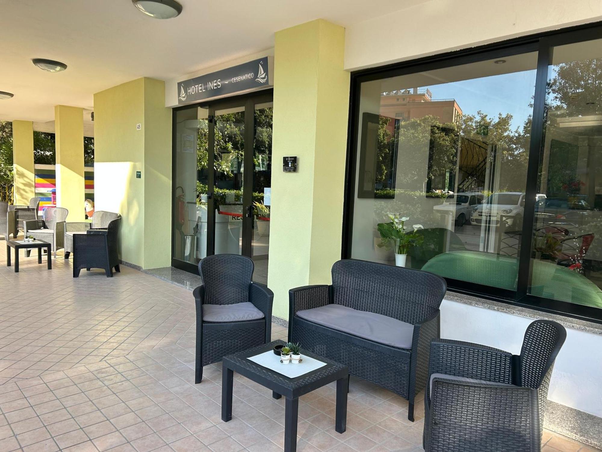 Hotel Ines Cesenatico Exterior foto