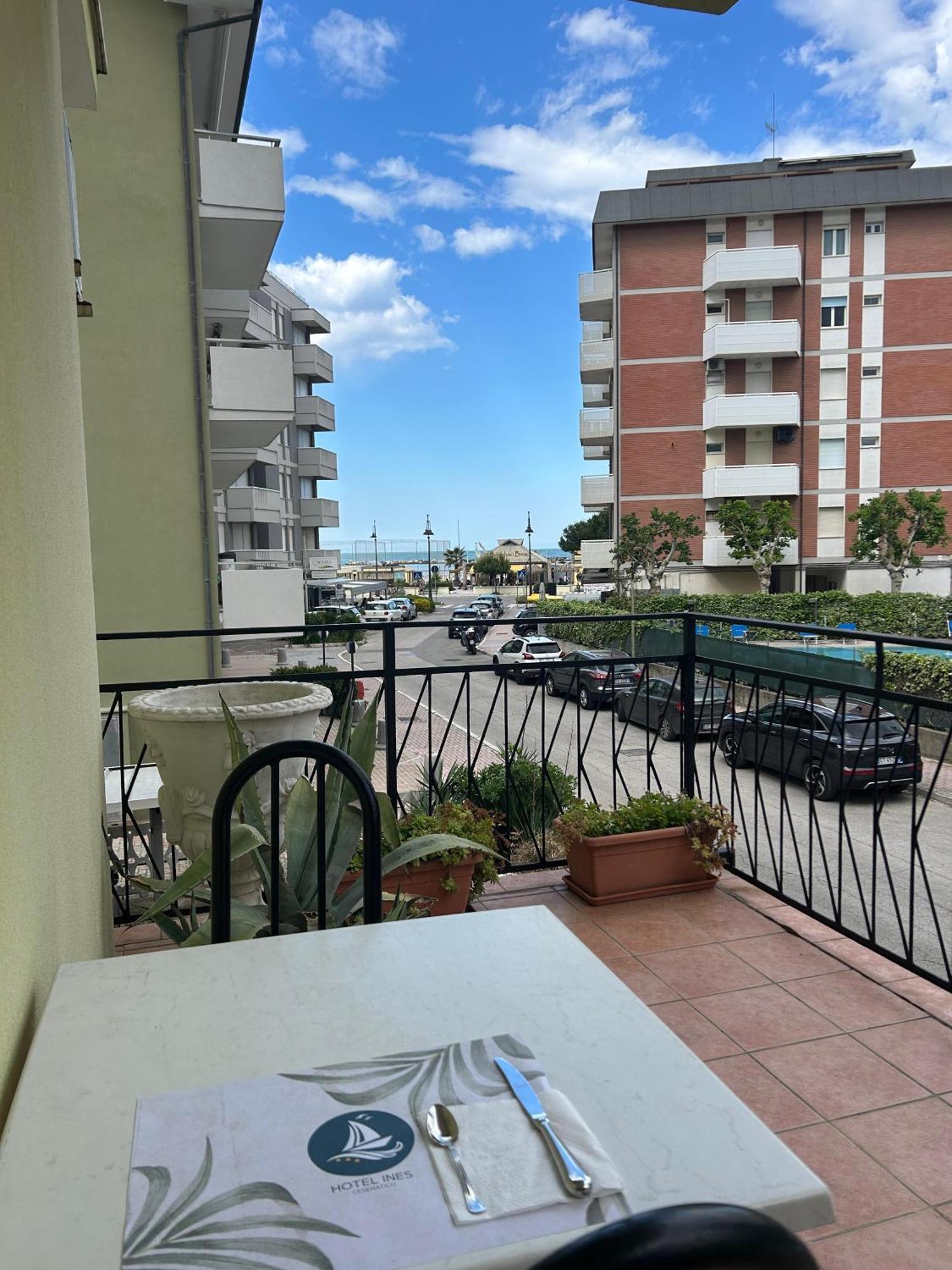 Hotel Ines Cesenatico Exterior foto
